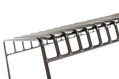 https://www.skargaarden.com/wp-content/uploads/2020/11/RESÖ_BENCH_Black-metal_7-400x267.jpg