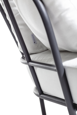 https://www.skargaarden.com/wp-content/uploads/2020/11/Saltö_Lounge_chair_close_up-267x400.jpg