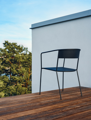 https://www.skargaarden.com/wp-content/uploads/2020/12/ARHOLMA_CHAIR_2-1-305x400.jpg